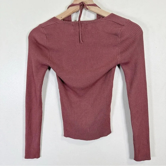 Heartloom Indra Sweater  Haltered Neck Vino Color - Picture 11 of 11